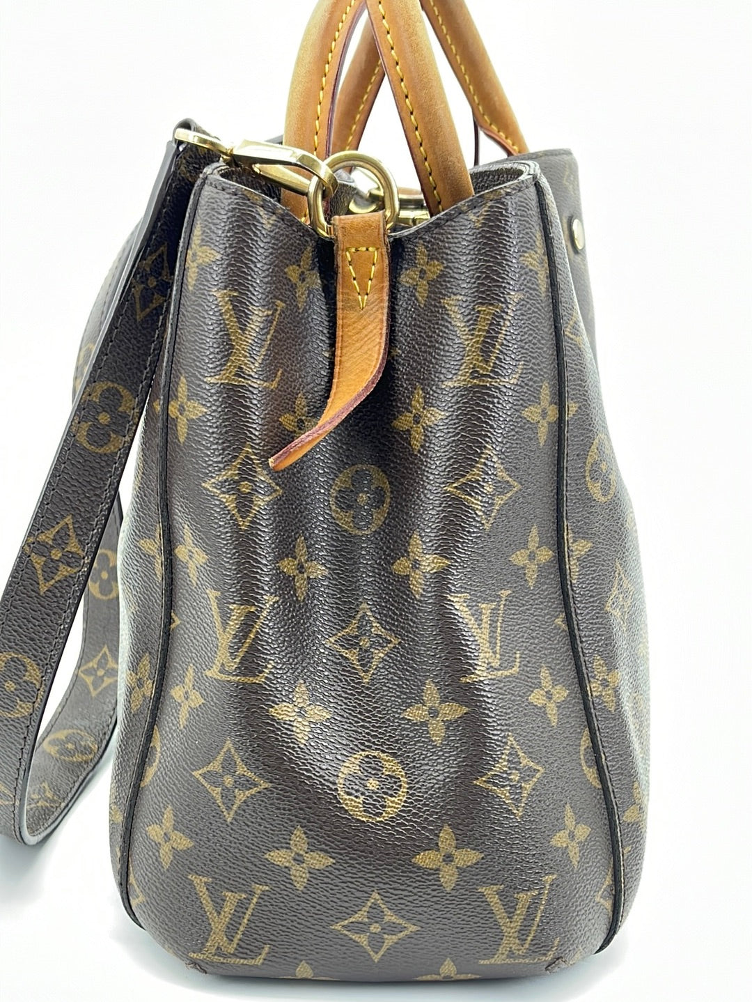 Montaigne MM Monogram Canvas - Handbags