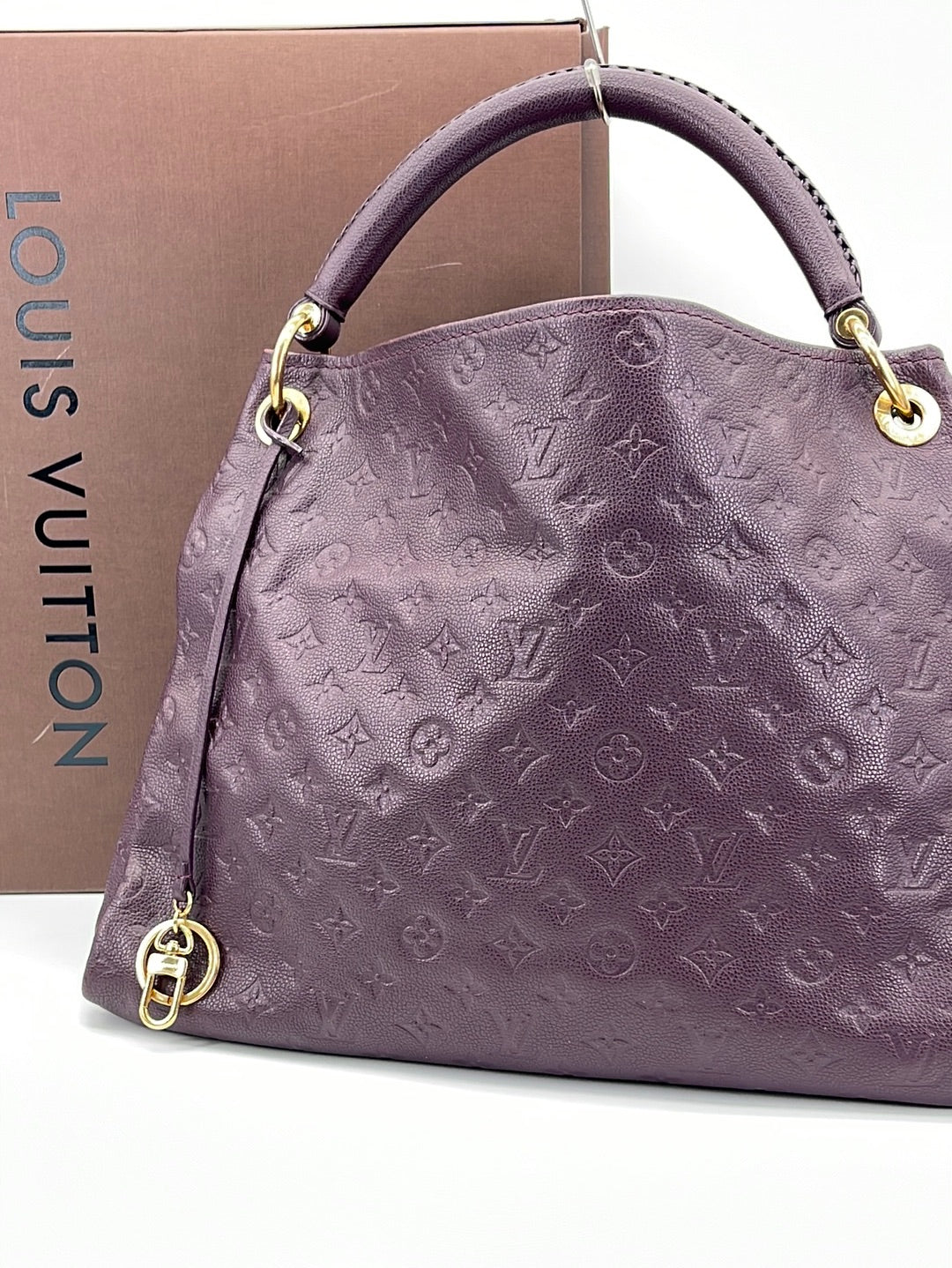 At Auction: Louis Vuitton, Louis Vuitton Artsy MM Handbag