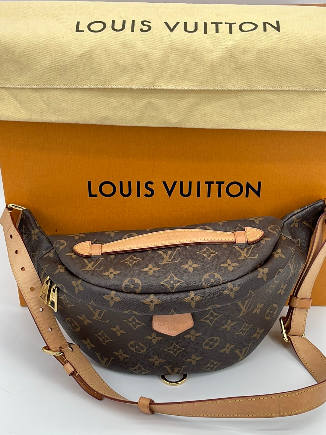 PRELOVED Louis Vuitton Monogram Discovery Bum Bag MI3230 051023 - $550 –  KimmieBBags LLC