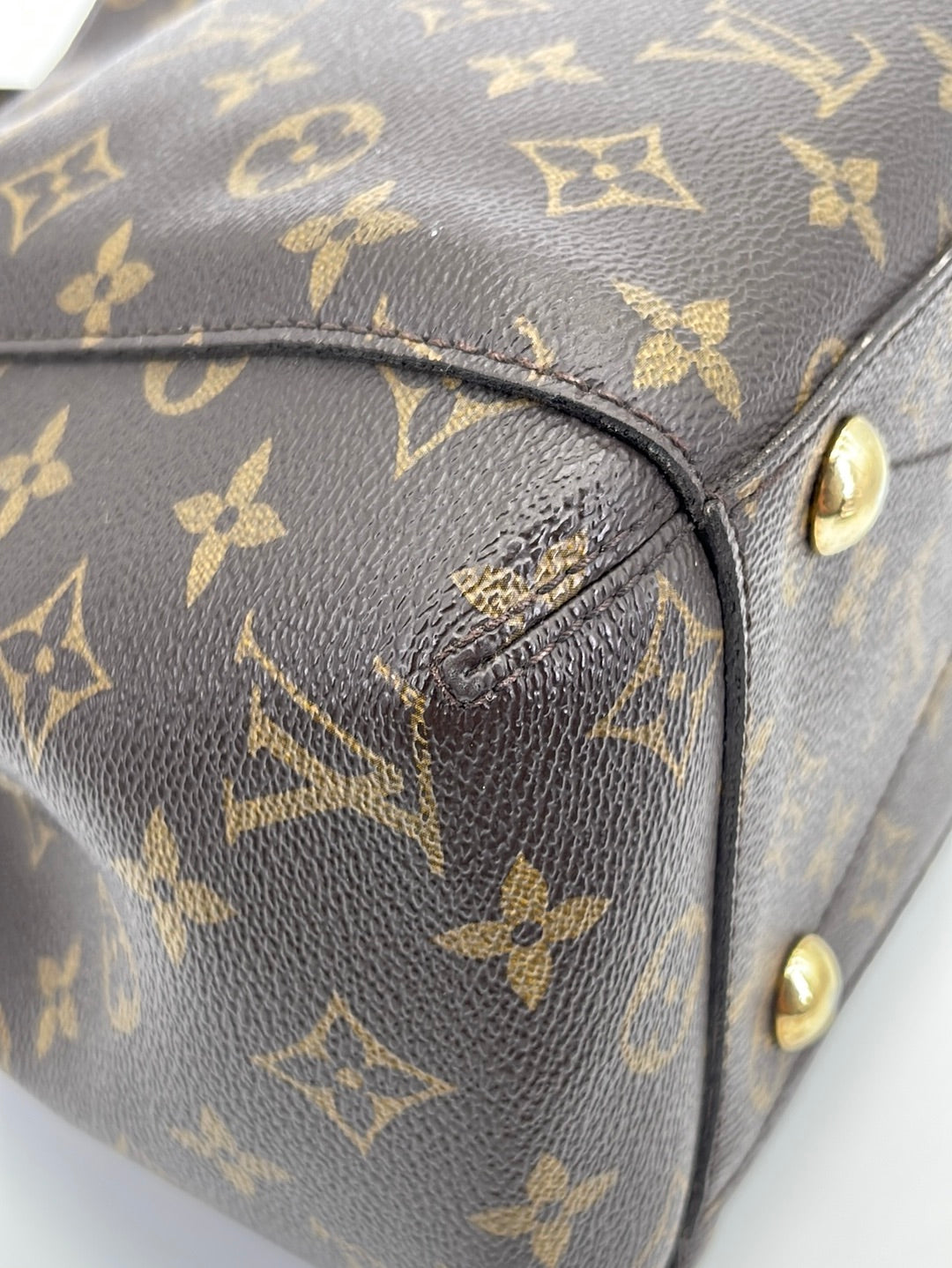 Preloved Louis Vuitton Montaigne BB Monogram Bag with Crossbody Strap –  KimmieBBags LLC