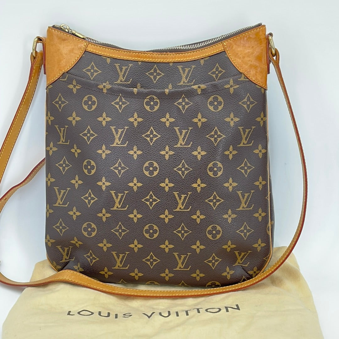 Preloved Louis Vuitton Monogram Odeon MM Crossbody Bag VI0029 080123 –  KimmieBBags LLC