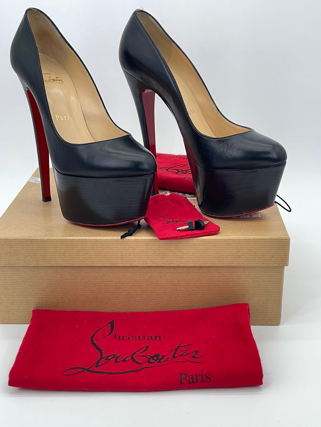 Preloved Christian Louboutin Pigalle Pump Red Sole Black Heels 312 040 –  KimmieBBags LLC