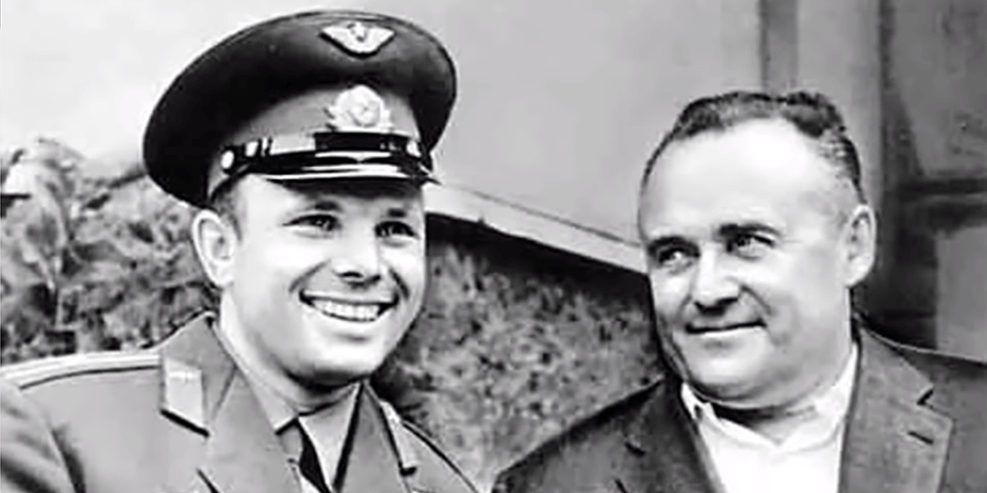 youri gagarine et sergei korolev
