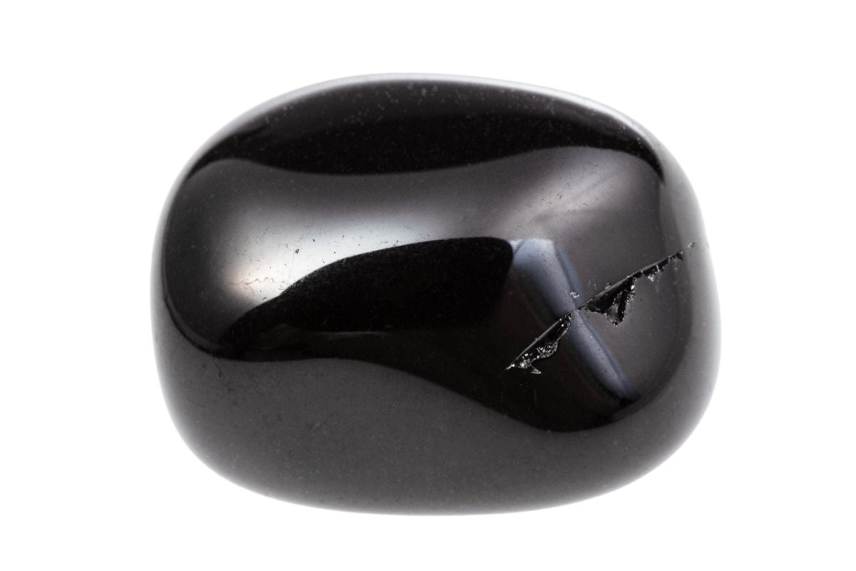 Onyx Meaning: Healing Properties, Uses, & Benefits