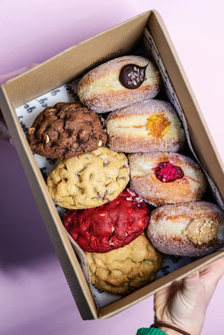 gooey-cookies-delivery-box-with-8-cookies-aqnd-doughnuts-bon-and-bear