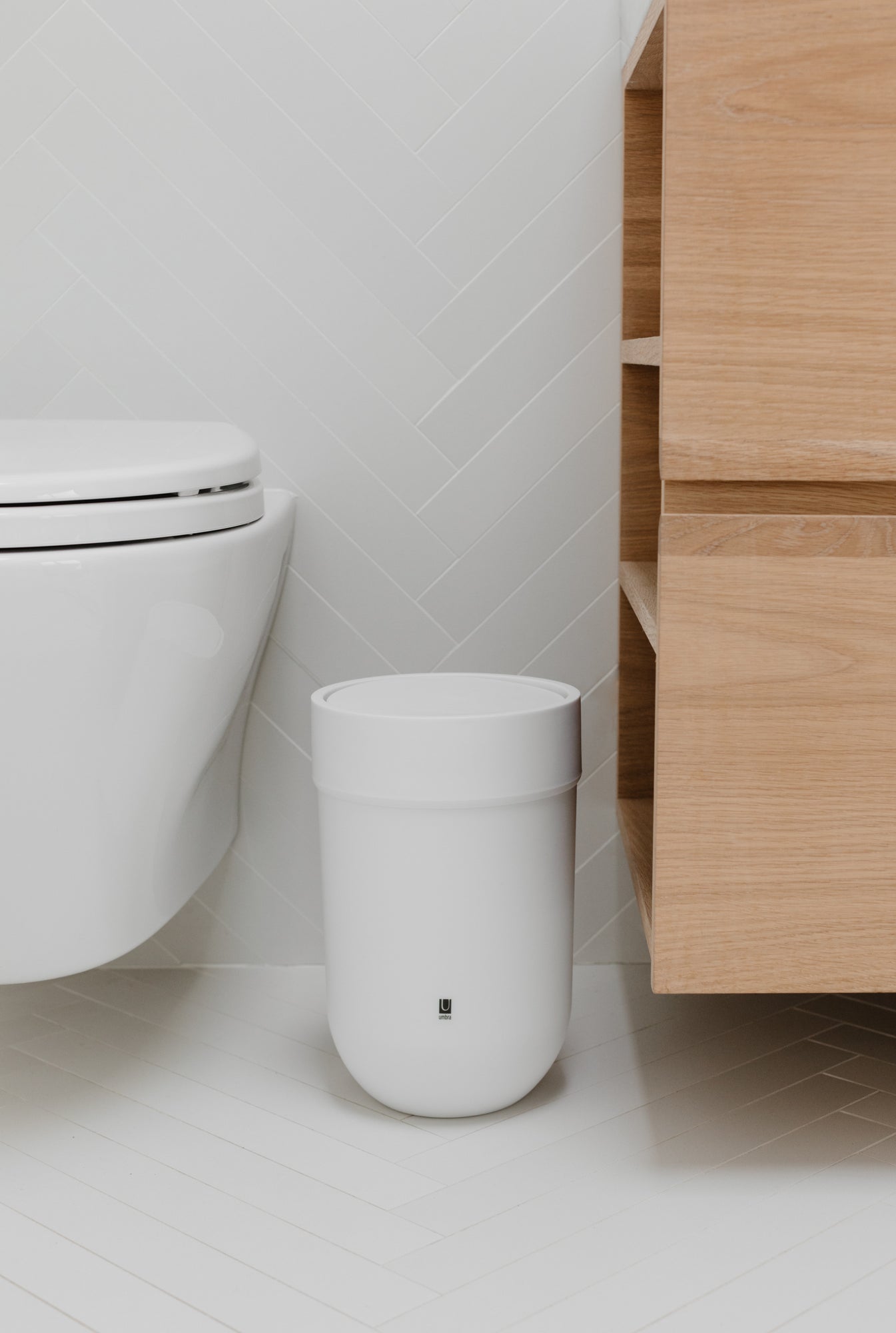 Touch Trash Can Shop Small Bathroom Office Trash Cans Umbra Europe