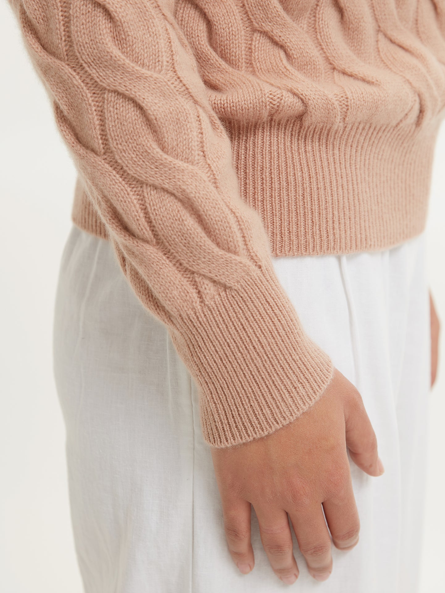 Women's Cashmere Cable Knit Round Neck Toasted Almond - Gobi Cashmere