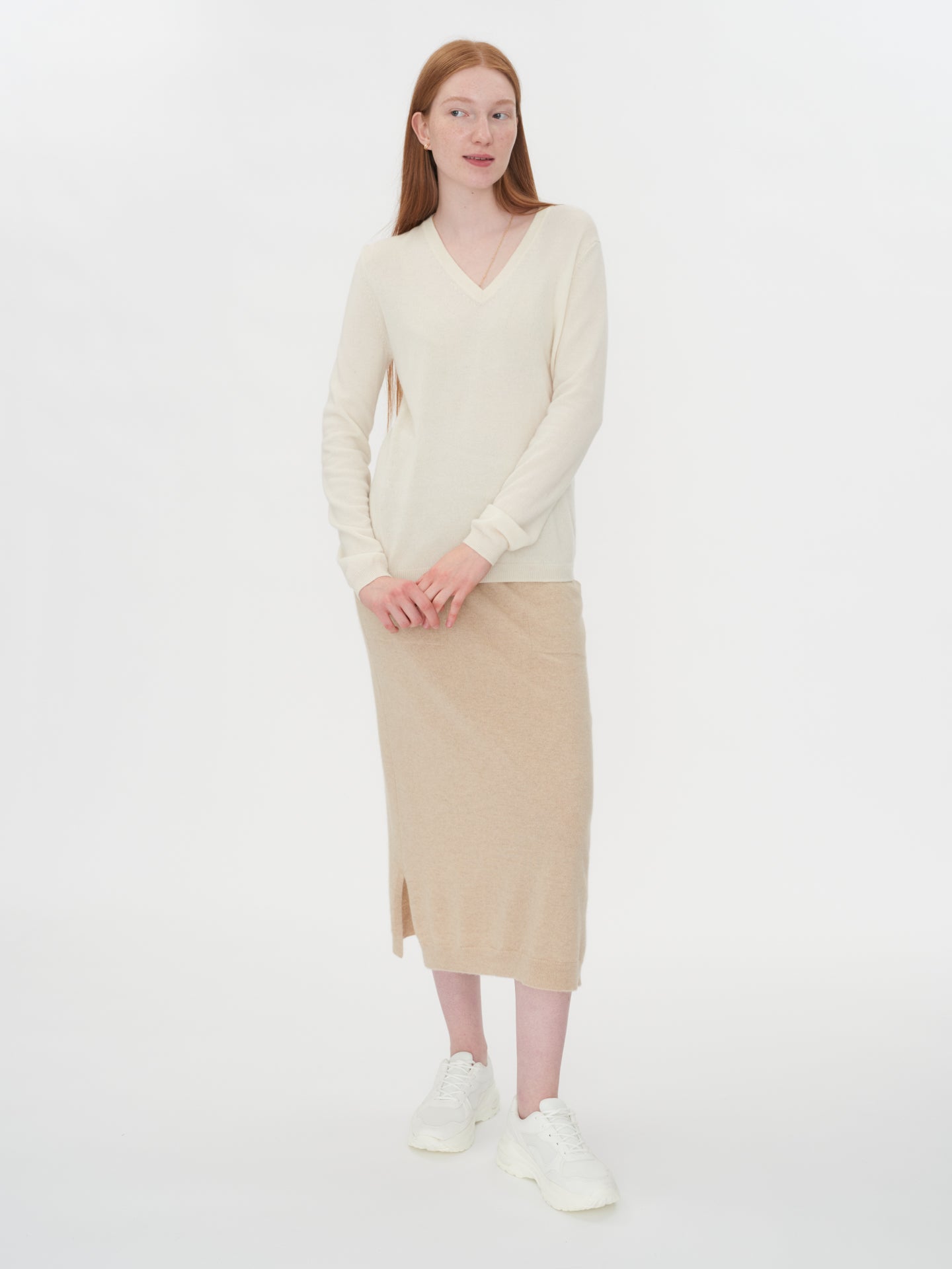 Women's Cashmere V-Neck Sweater Marshmallow - Gobi Cashmere