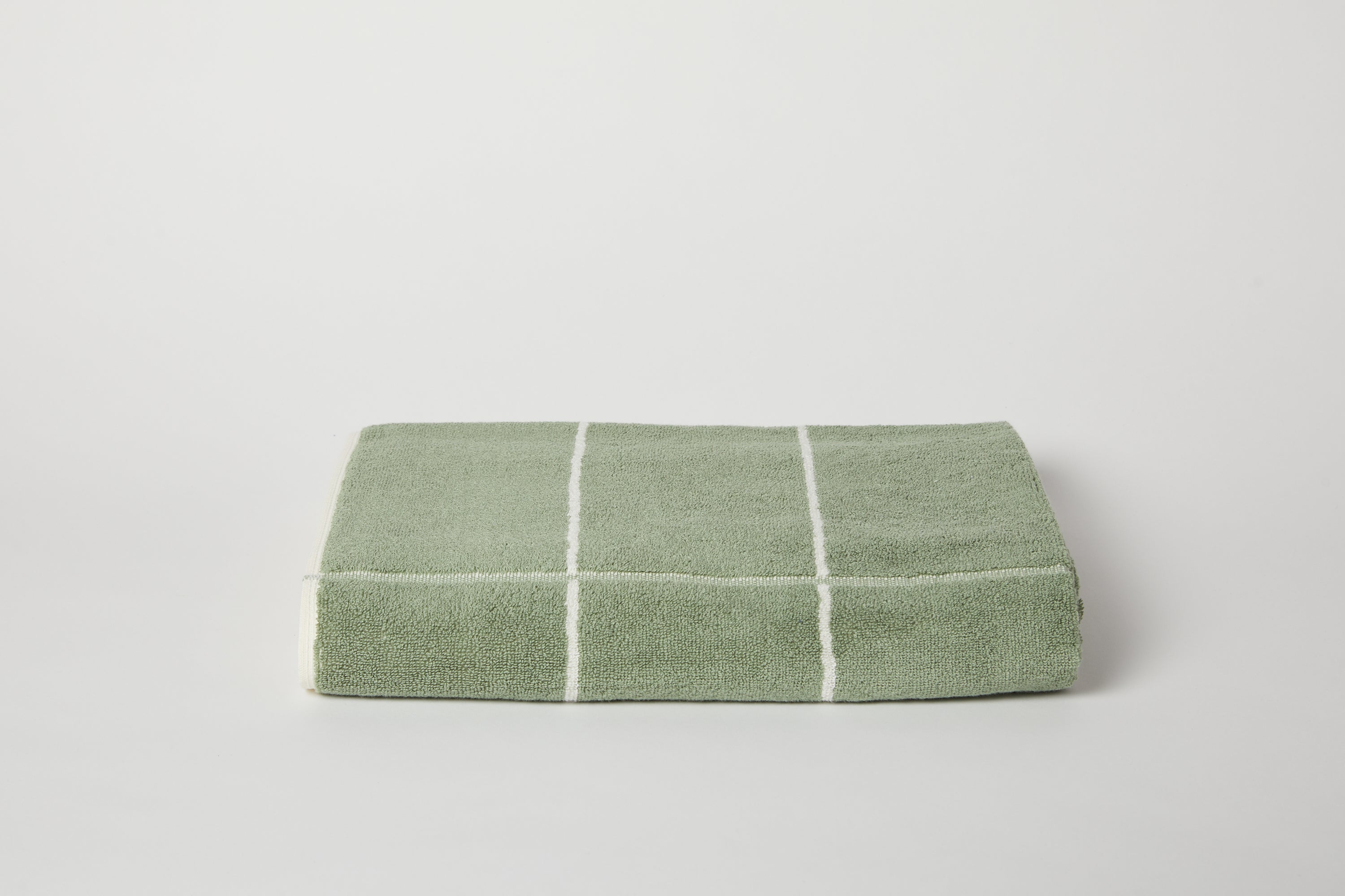 Organic Cotton Bath Towel in Sage/Chalk