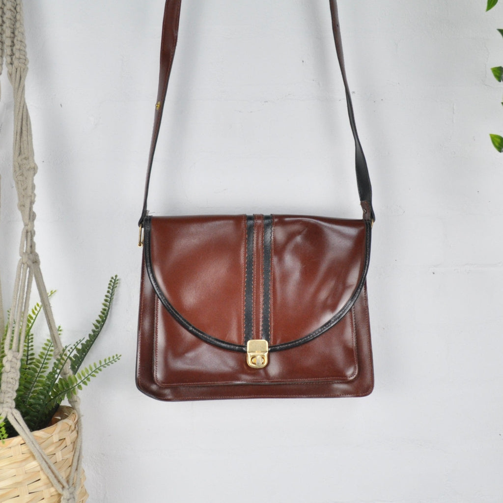 Vintage Black Faux Leather Y2K Millennial 2000s Handbag Bag
