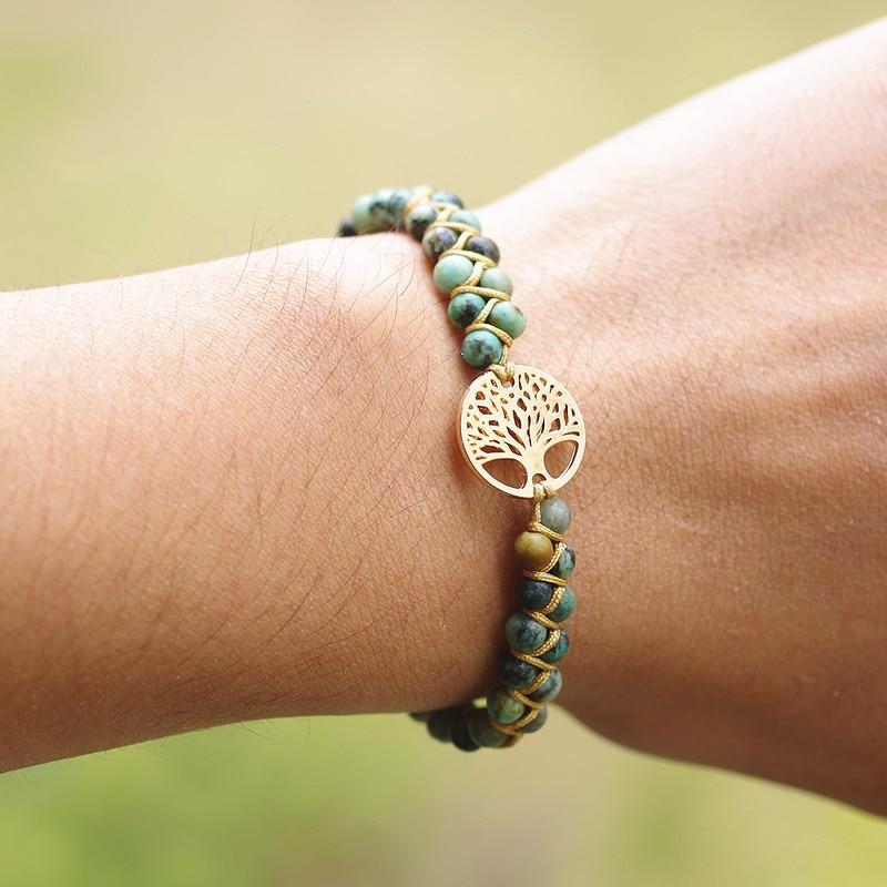 Bracelet en pierre de jade et arbre de vie fait à la main