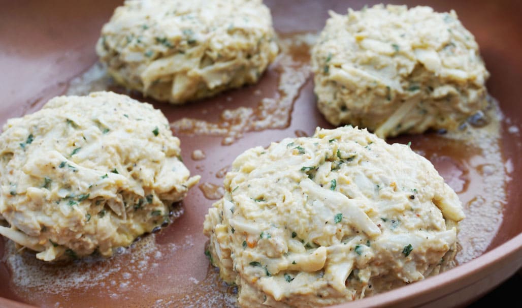 close-up-crab-cake-pre-cook