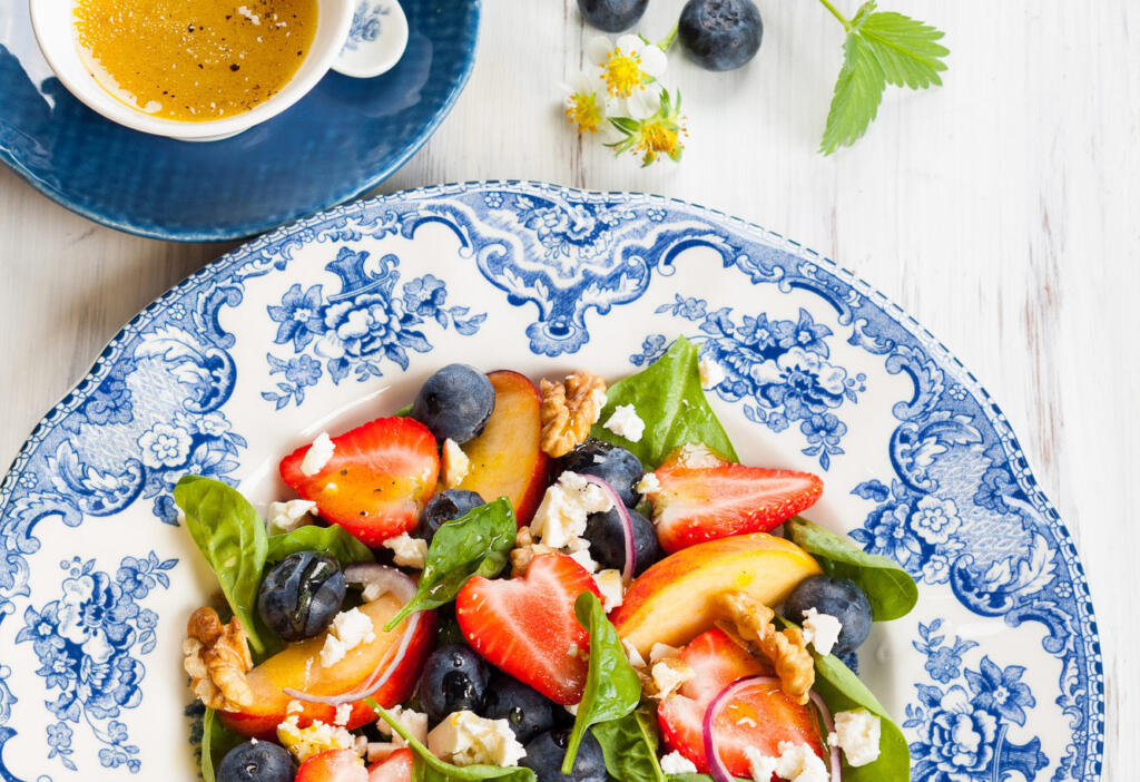 Fruit and Spinach Salad for Traditional Easter Dinner