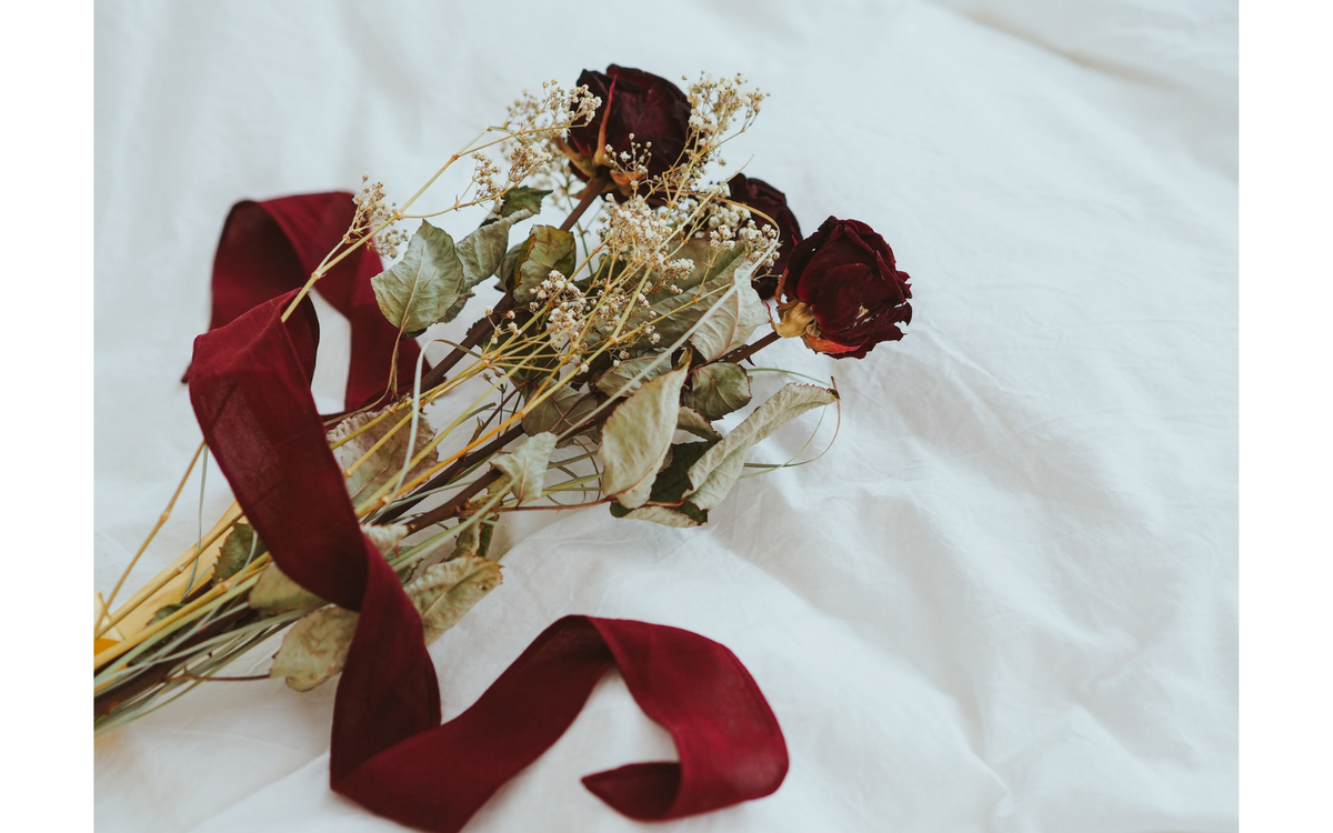 FACILE] Sécher une rose à la maison | Royaume Éternel