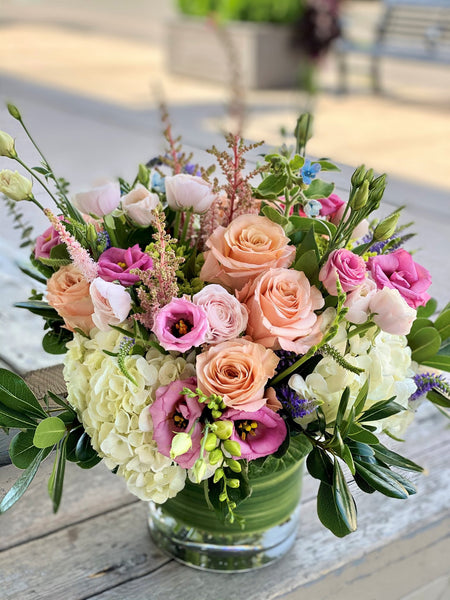 F18 - Lush Pastel English Garden Vase Arrangement