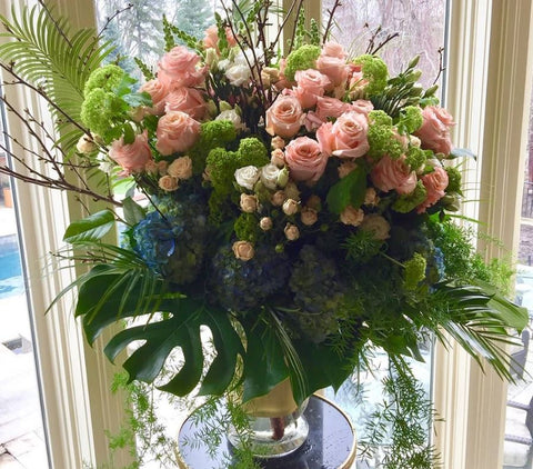 FRESH FLOWER ARRANGEMENT