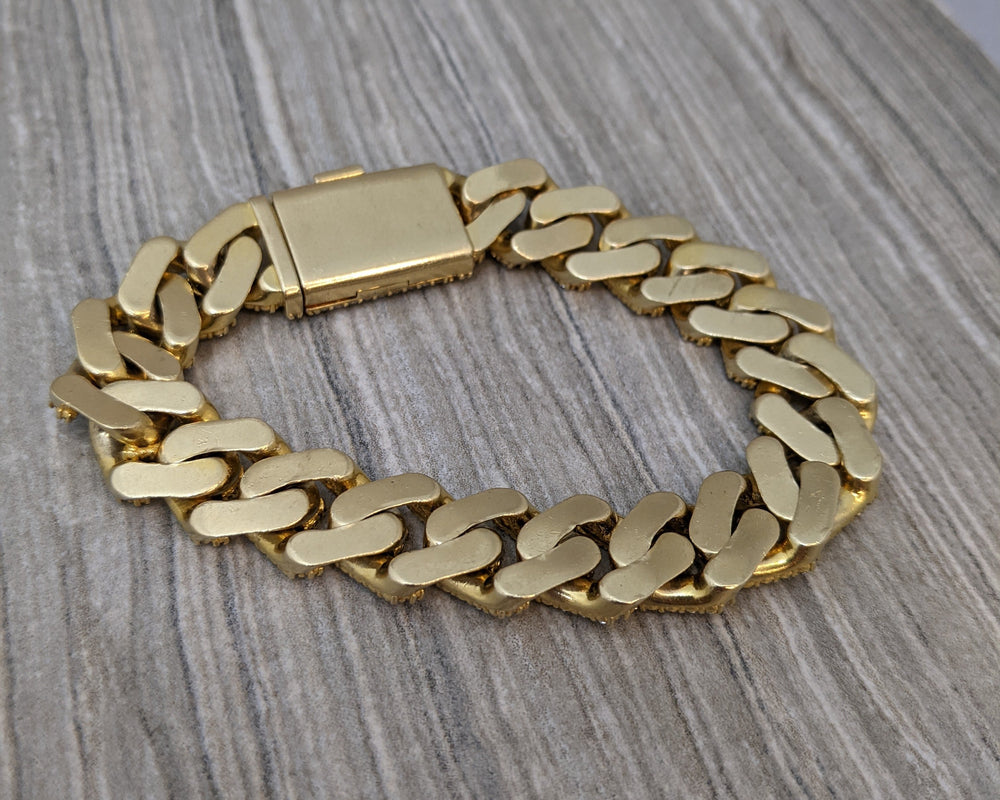 14k Yellow Gold Five Pointed Star Diamond Bezel Bracelet – Liberal Jewellery
