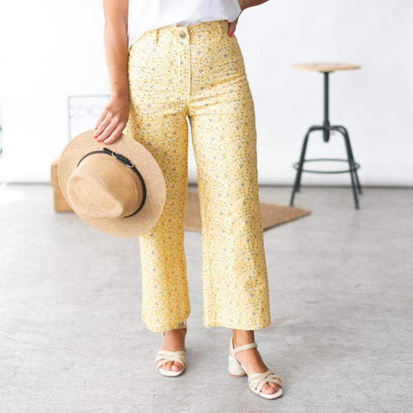 Look pantalon jaune imprimé