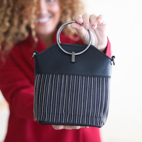 Petit sac noir à franges