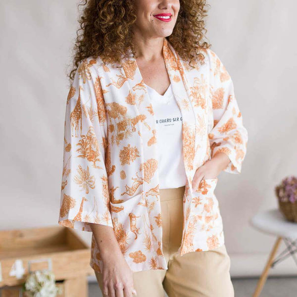 kimono con camiseta básica