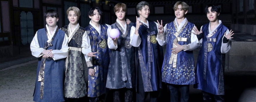 BTS usando Hanbok