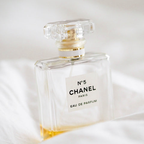 1983 Chanel No. 5 Perfume Ad