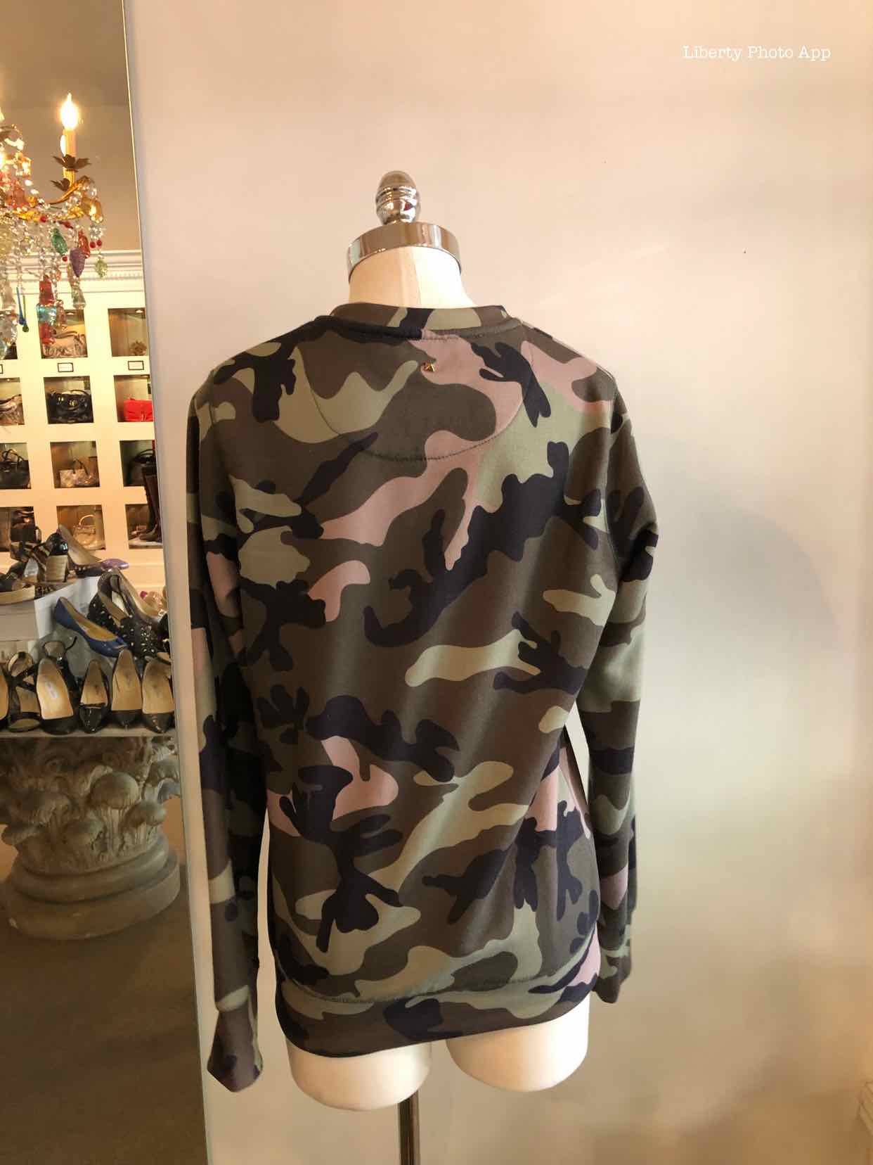 Size M Green Camoflage Sweater – Labels Luxury