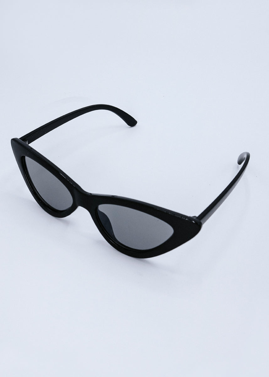 Schmale Cat-Eye Sonnenbrille, schwarz – SassyClassy