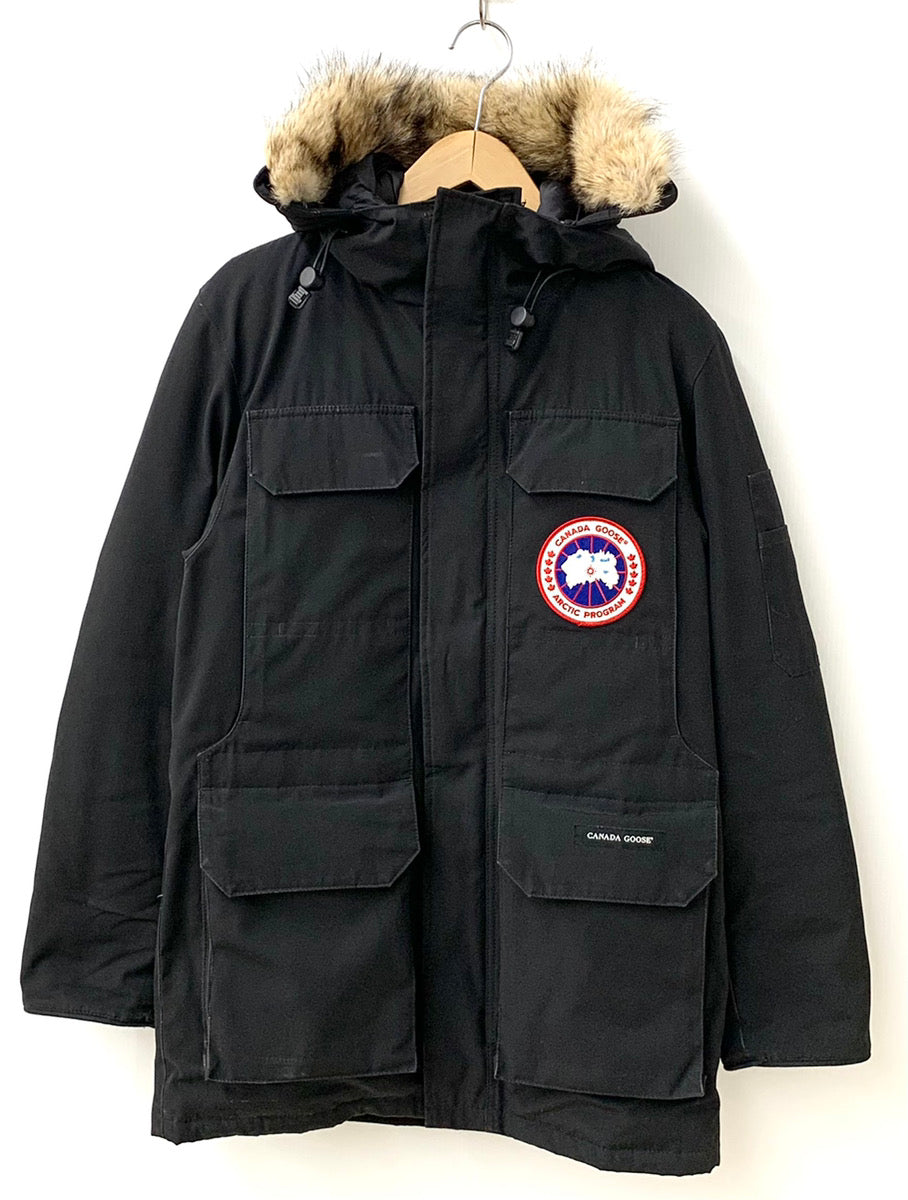 カナダグース CANADA GOOSE カムループス kamloops ダウンジャケット CA01201 ジャケット ワンポイント ブラック Sサイズ  201MT-1084