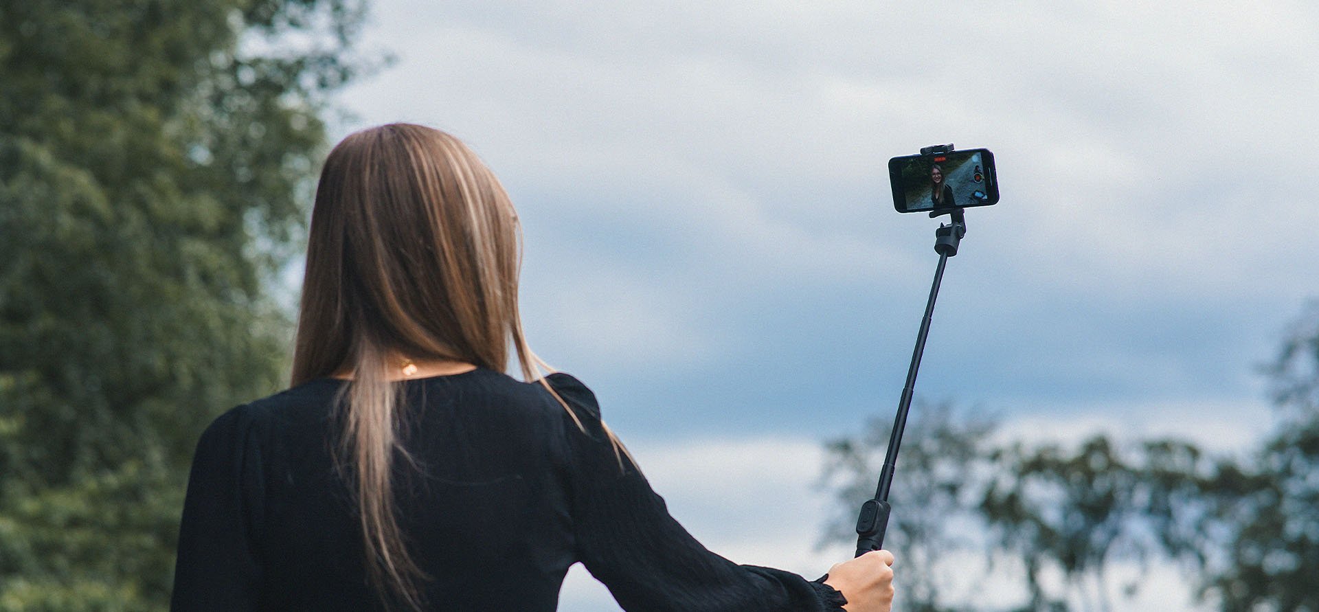 ? Rollei selfie sticks - for smartphones ?