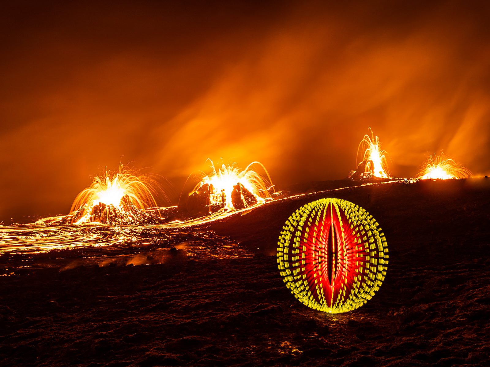 Lightpainting beim Vulkanausbruch