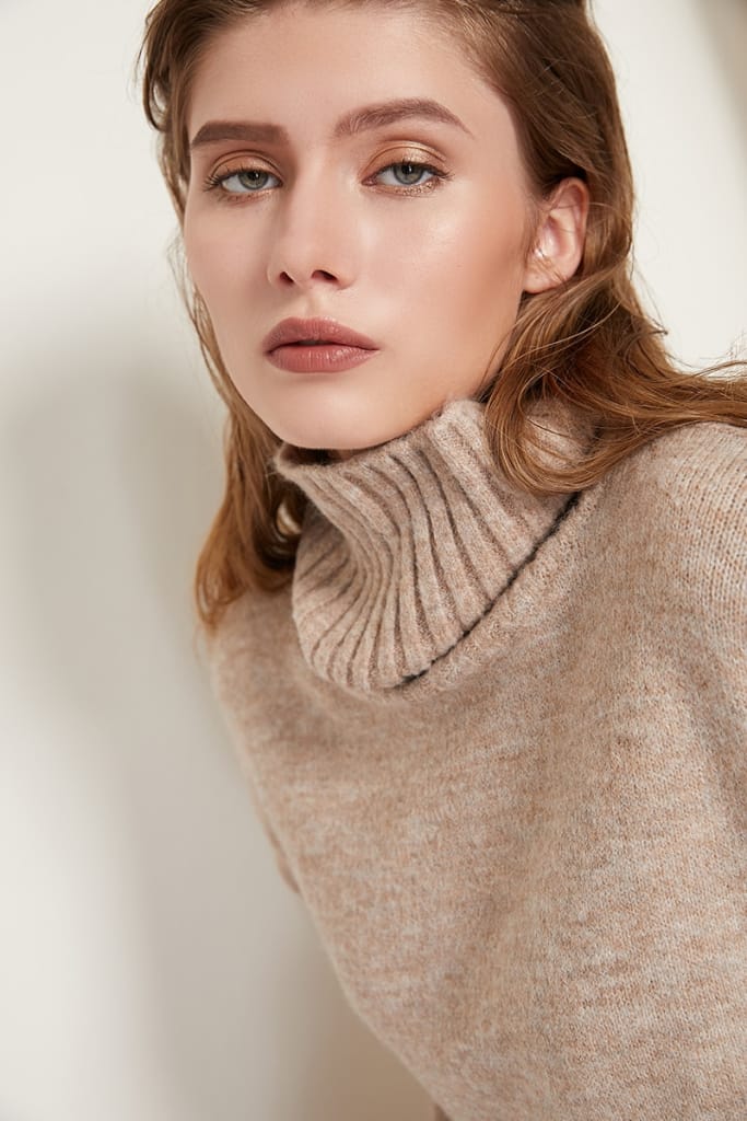 Knitted Turtleneck Cashmere Sweater / Pullover Casual Jumper with Long Sleeve