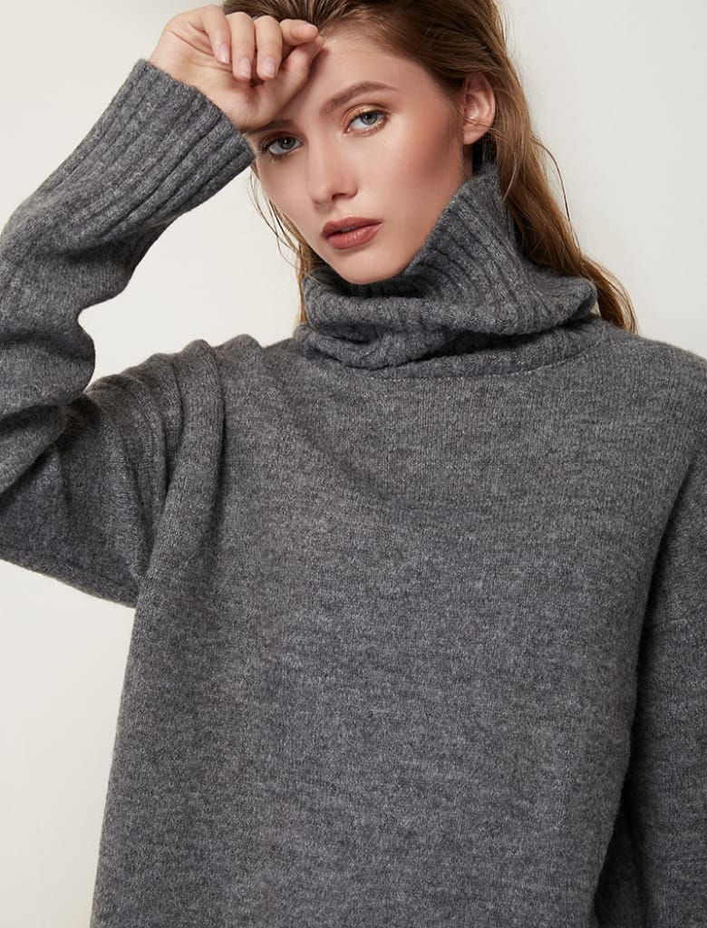 Knitted Turtleneck Cashmere Sweater / Pullover Casual Jumper with Long Sleeve