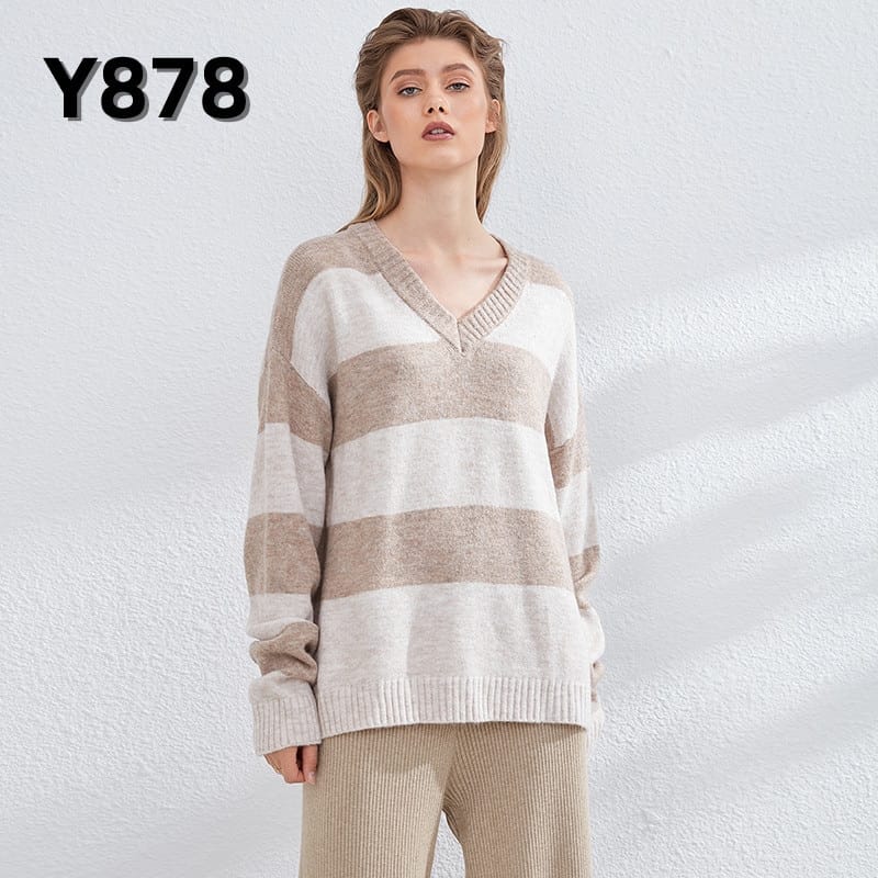 Knitted Turtleneck Cashmere Sweater / Pullover Casual Jumper with Long Sleeve