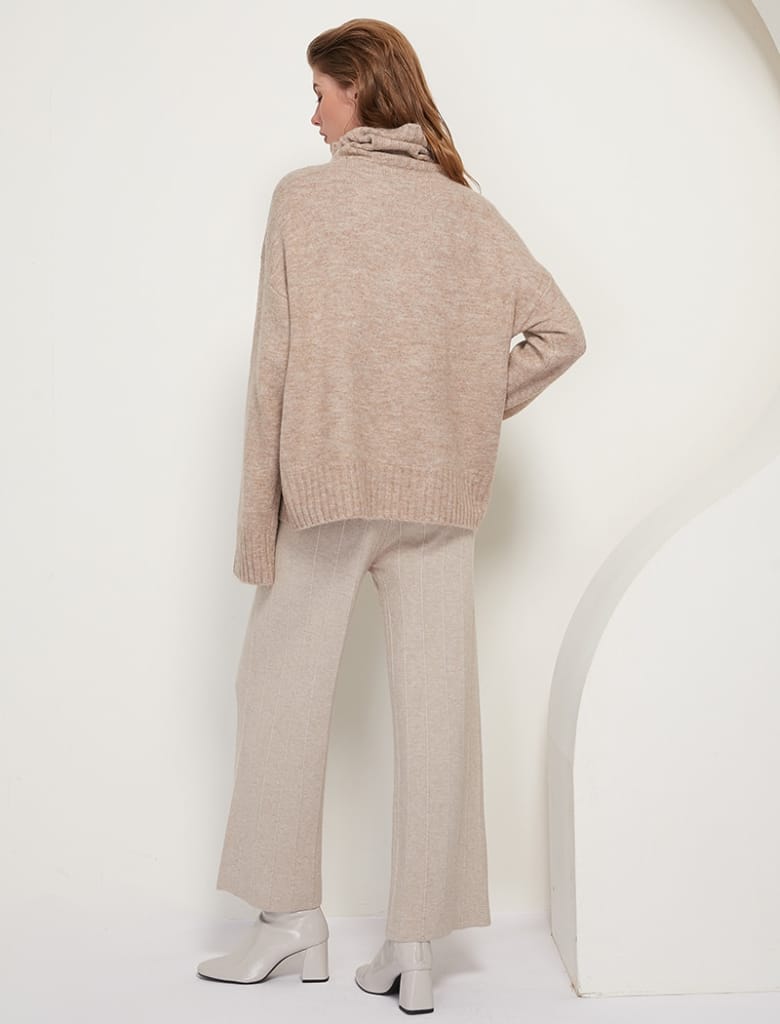 Knitted Turtleneck Cashmere Sweater / Pullover Casual Jumper with Long Sleeve