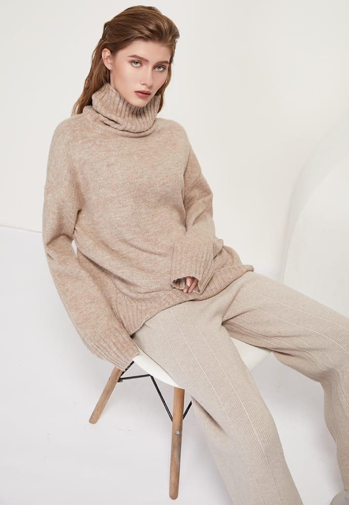 Knitted Turtleneck Cashmere Sweater / Pullover Casual Jumper with Long Sleeve