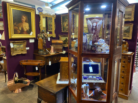 Lowfields Barn Antiques Shops Showroom in The Guardroom Gainsborough Lincolnshire