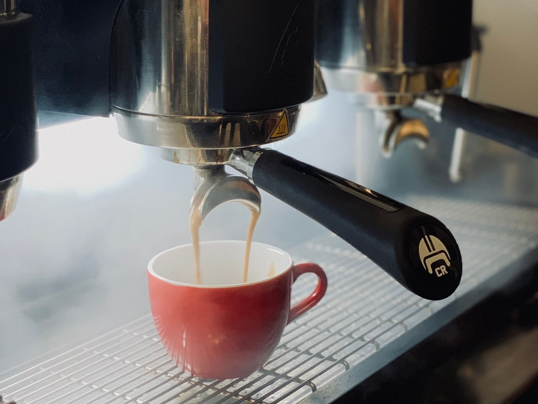 Cappuccino mit der Siebträgermaschine zubereiten