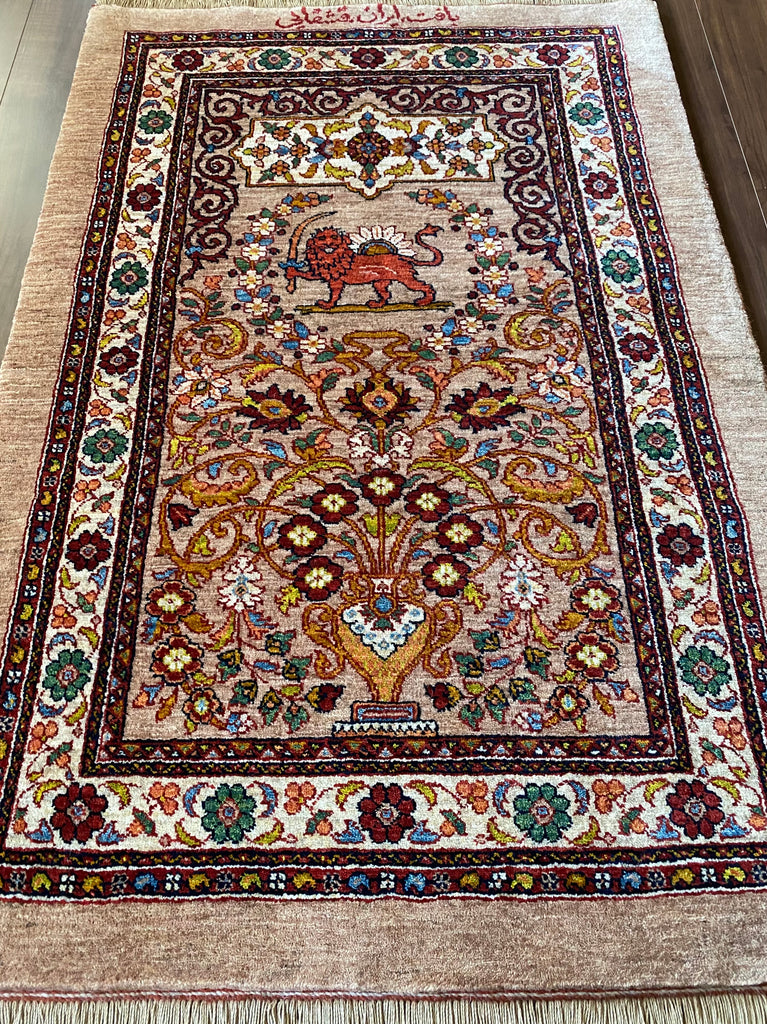 カシュガイ族 手織り絨毯 135×89cm wattan24.com
