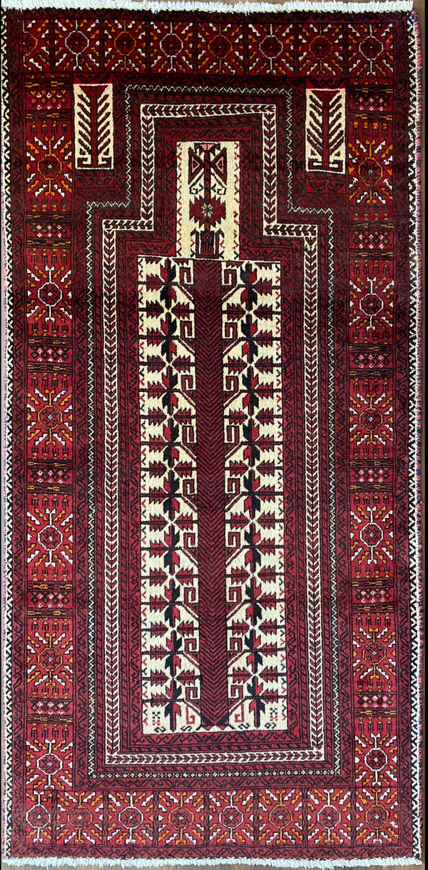 専用ページです。ペルシャ絨毯　トライバルラグ　バルーチ族　102×56cm厚み▶︎約7〜8ミリ