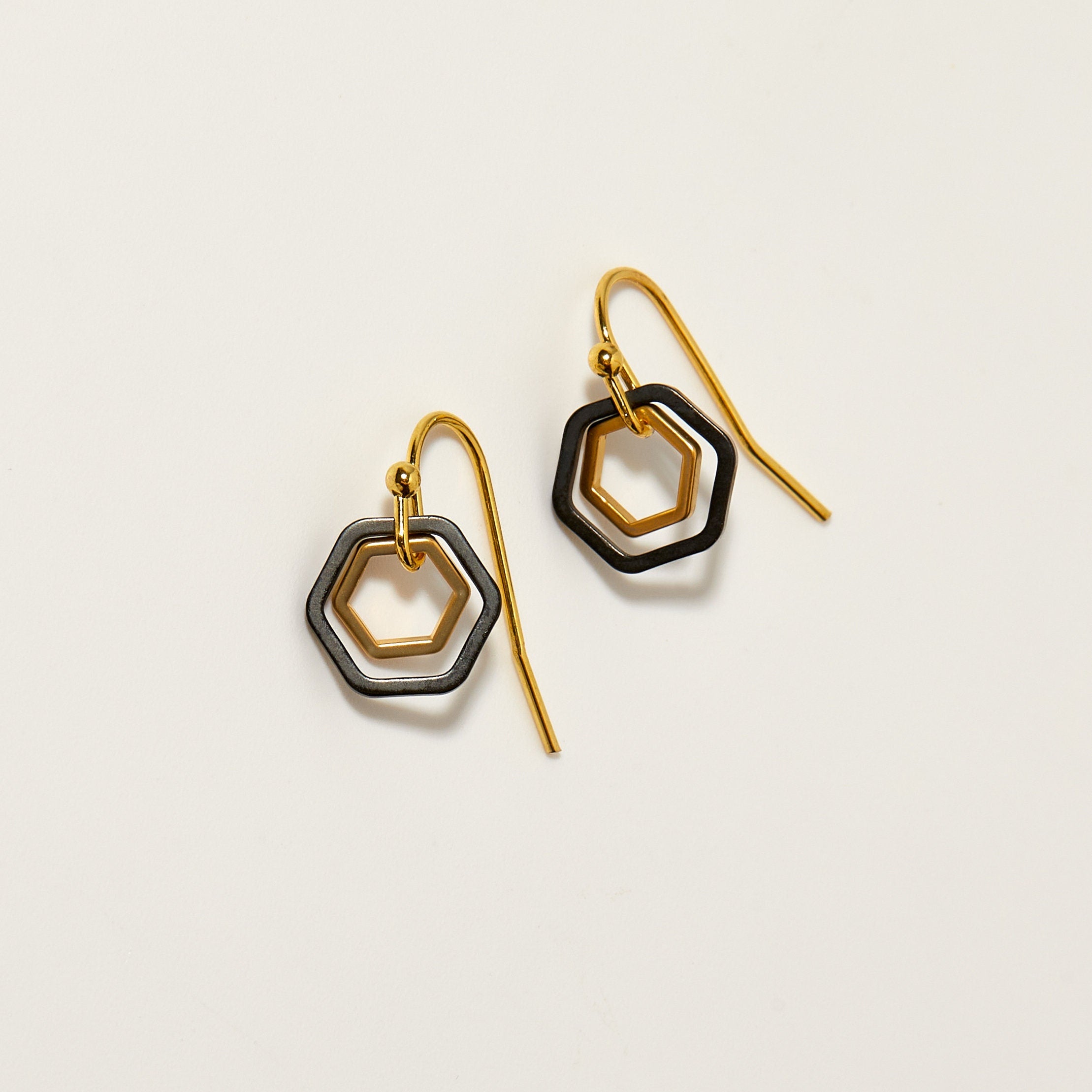Le Contour Tiny Luxe Hoop Mixed Metal Black Earrings - OhSoFitting