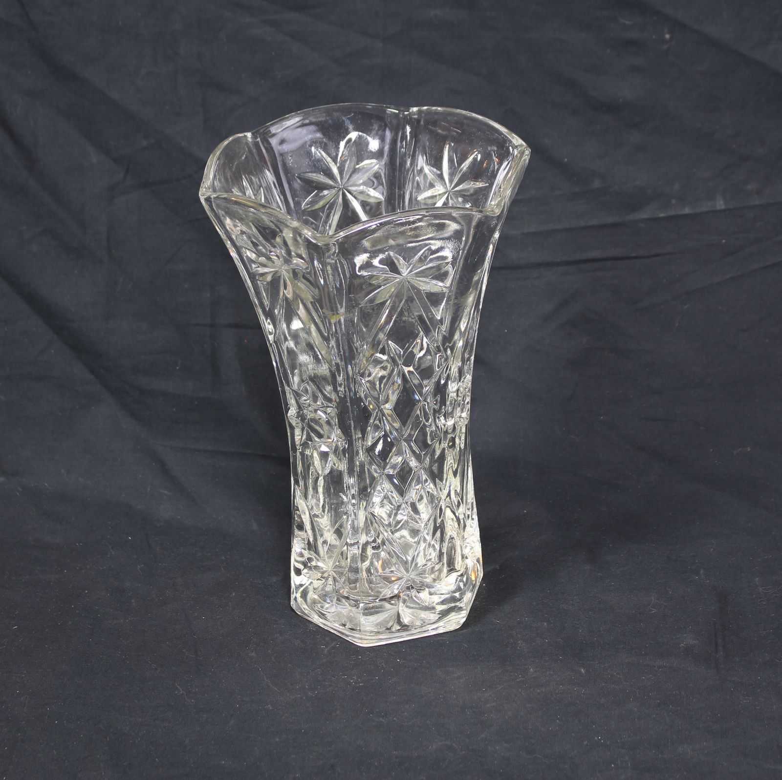 Large Vintage Diamond and Star Cut Crystal Vase – Look What I've
