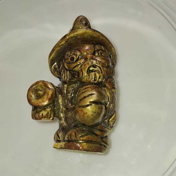 die goldene Figur des Chinchillico