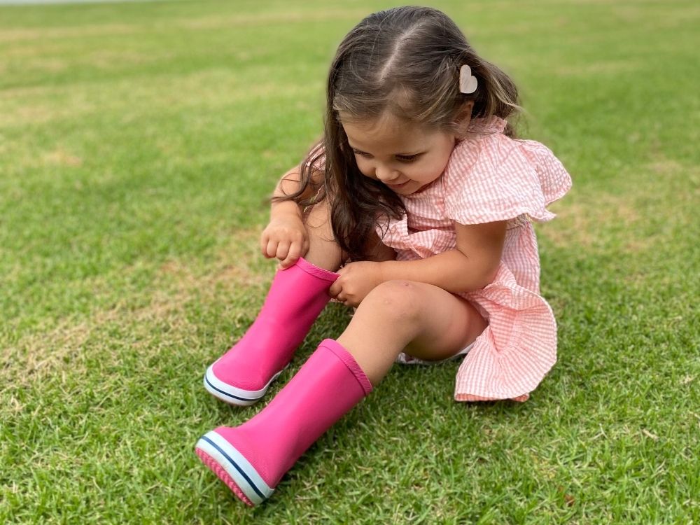 Gumboots that kids can put on themselves