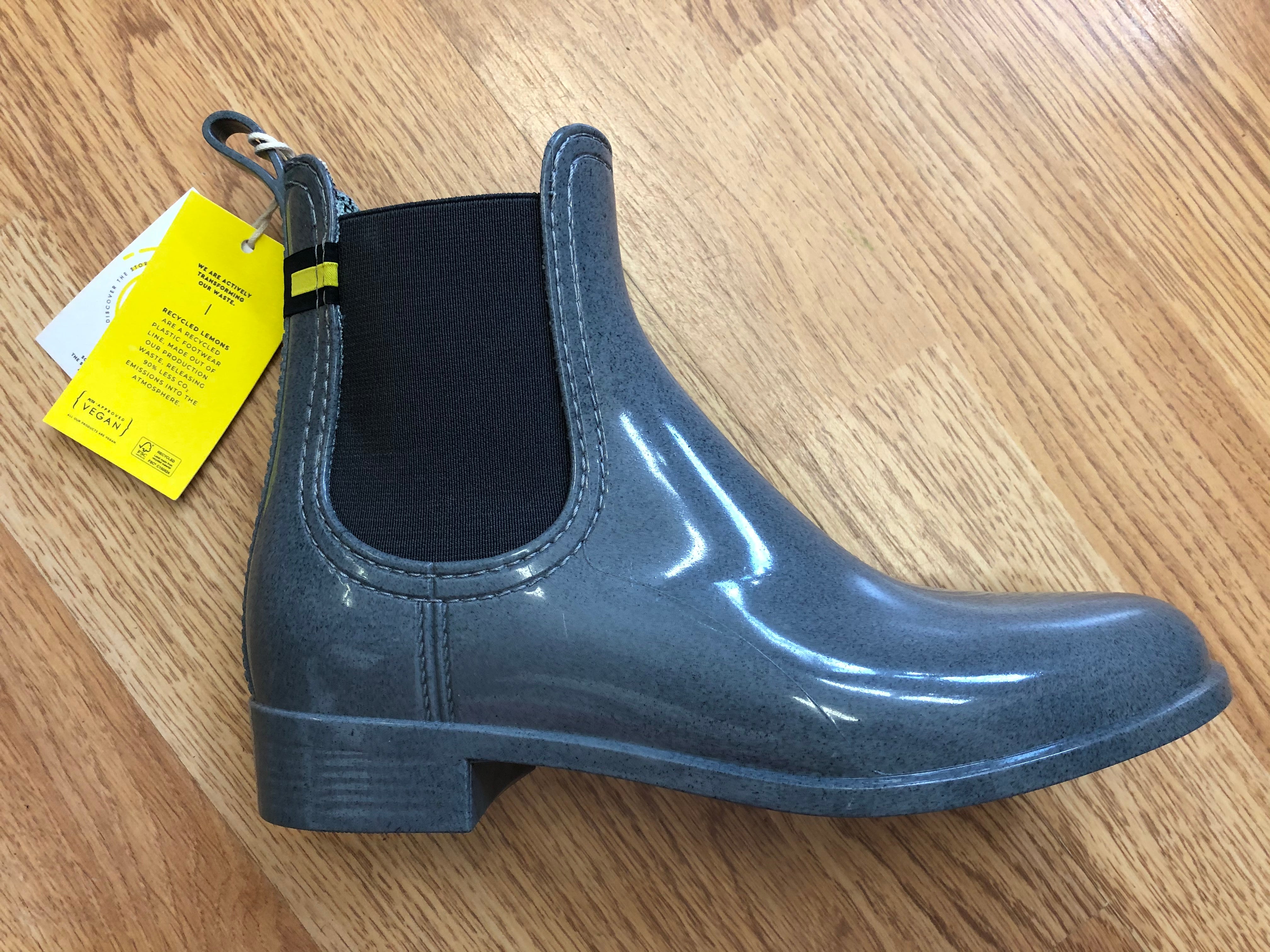 vegan rain shoes