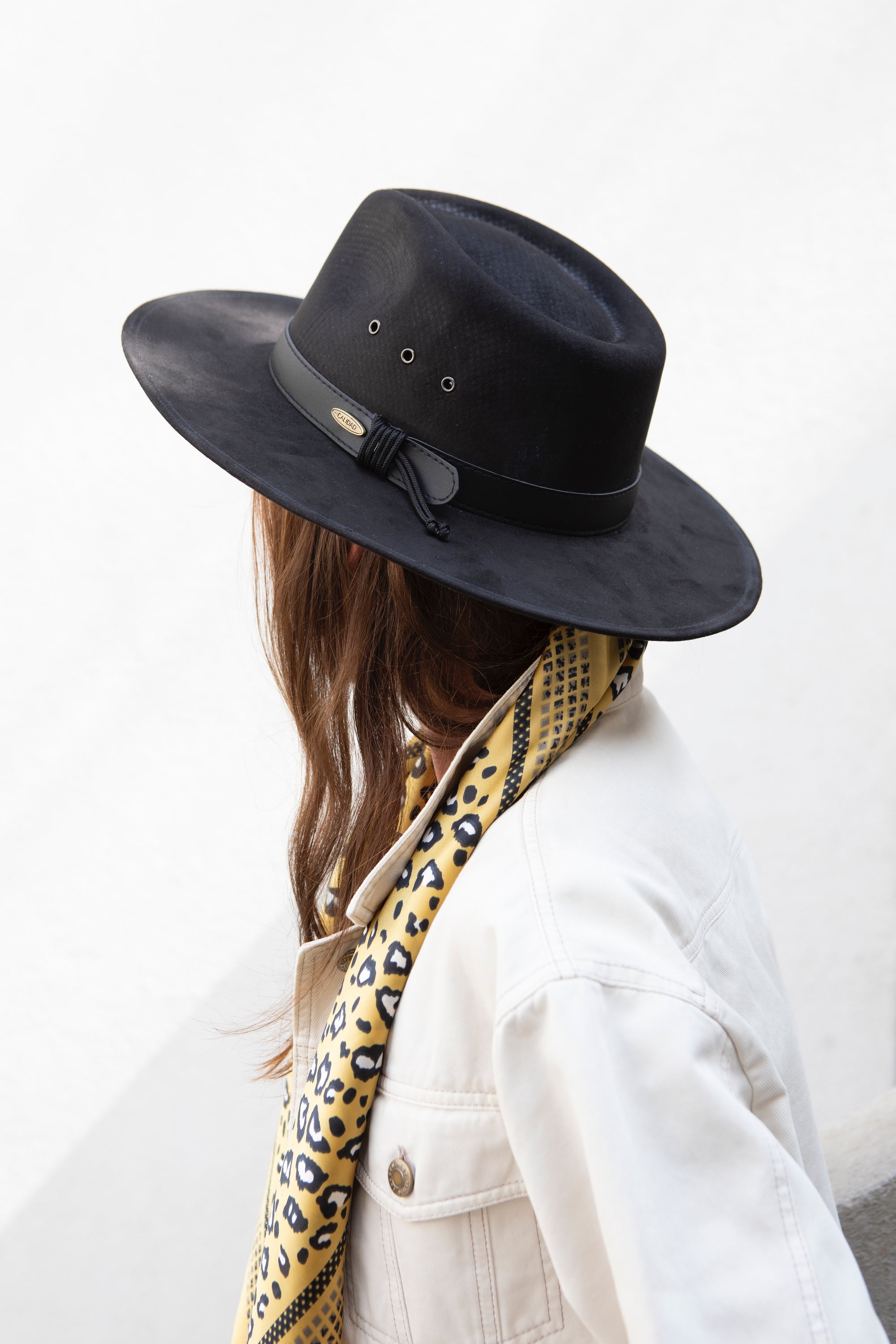 Sombrero de cuero Negro - Karibu Tienda