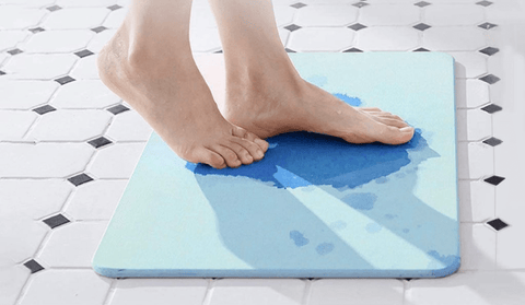 Diatomaceous bath mat