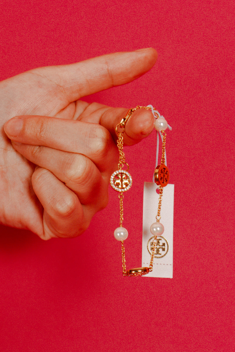 Tory Burch – The Placebo Project