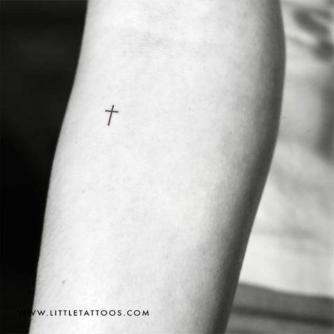 47 Stylish Cross Tattoos For Wrists