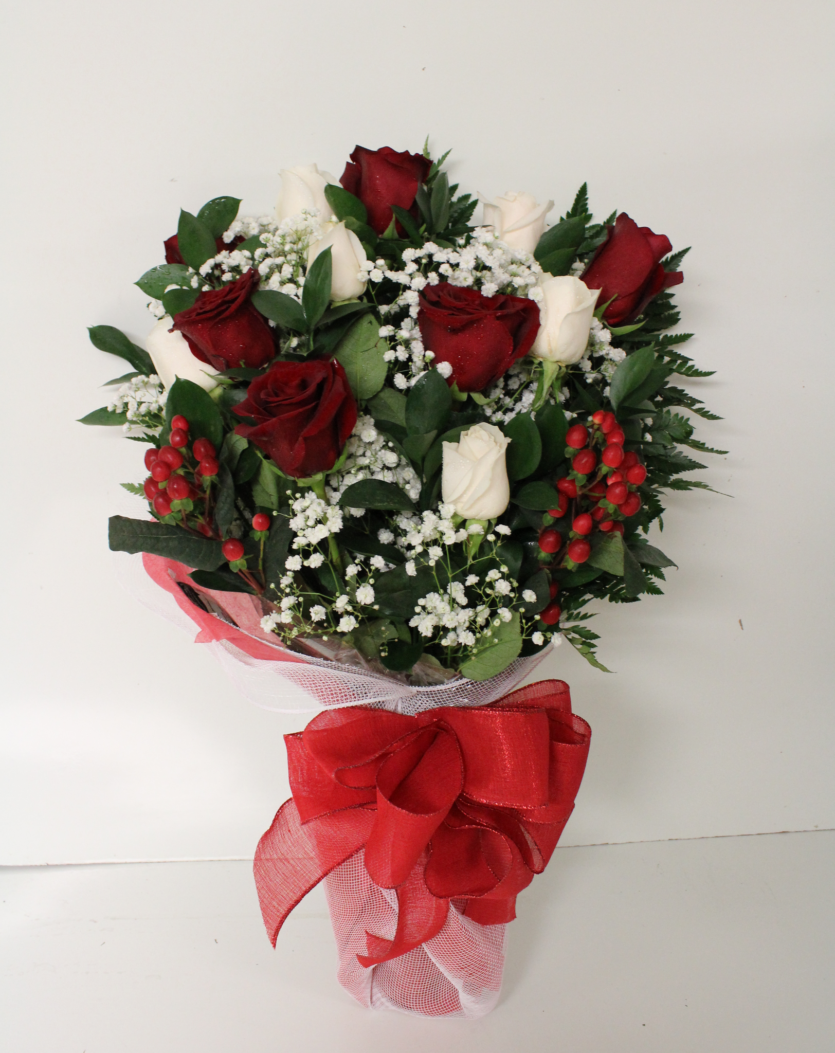 Red & White Bouquet – Norma's Flowers NJ